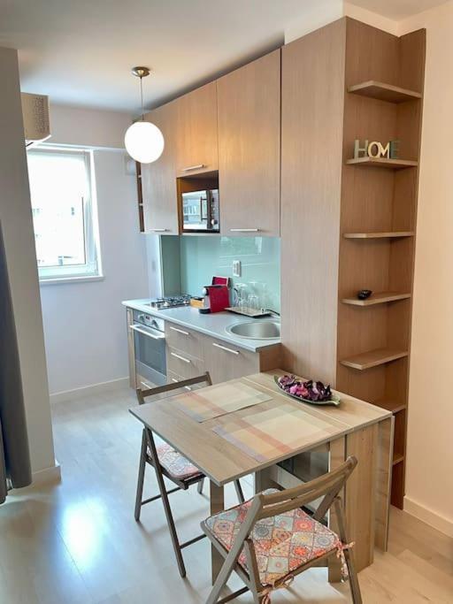 Studio Carol - Rond Baba Novac Apartment บูคาเรสต์ ภายนอก รูปภาพ
