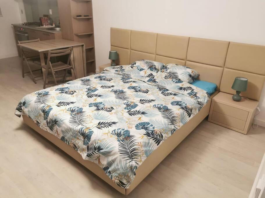 Studio Carol - Rond Baba Novac Apartment บูคาเรสต์ ภายนอก รูปภาพ