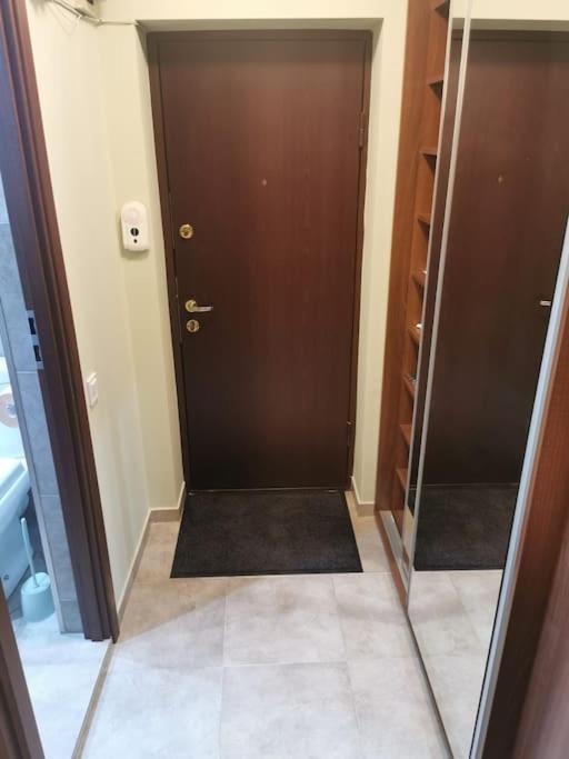 Studio Carol - Rond Baba Novac Apartment บูคาเรสต์ ภายนอก รูปภาพ